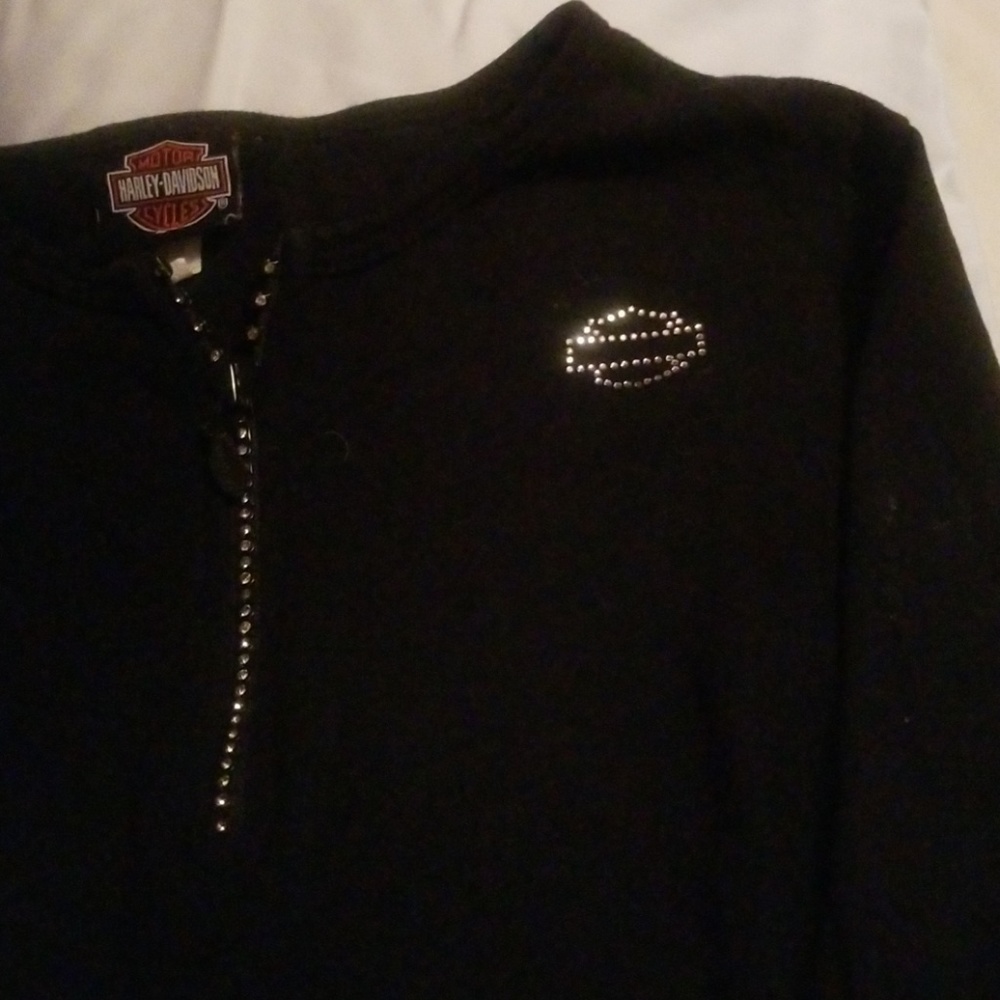 Shirt - Picture 3 of 6